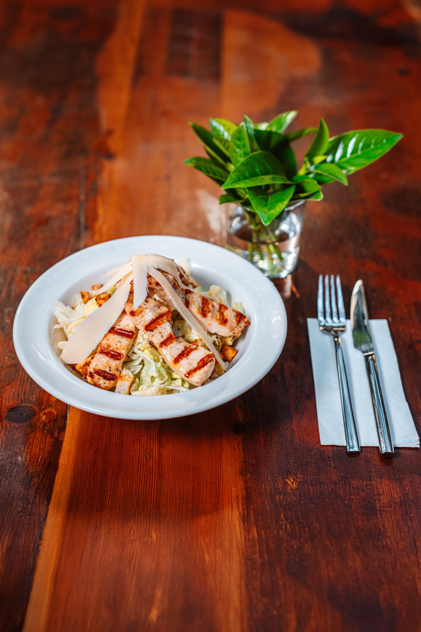 SEZAR SALATA (Tavuk veya Karides)